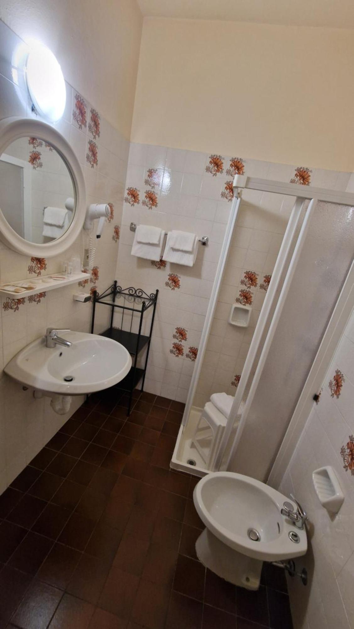 Hotel Sorriso Brenzone sul Garda Exterior foto